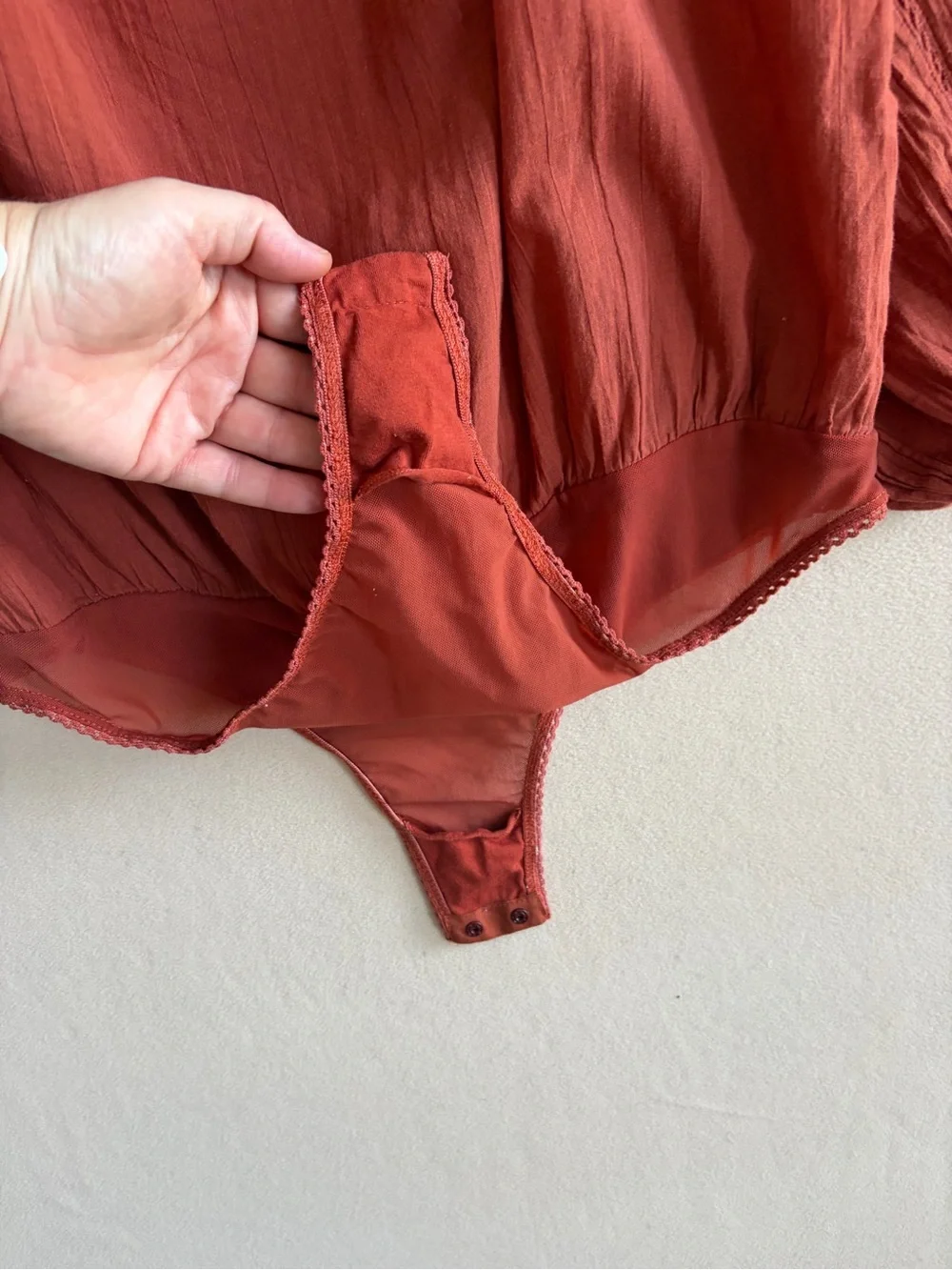 Free People Intimately SUNDOW‎ DARK CORAL Lightweight bodysuit balloon sleeve L